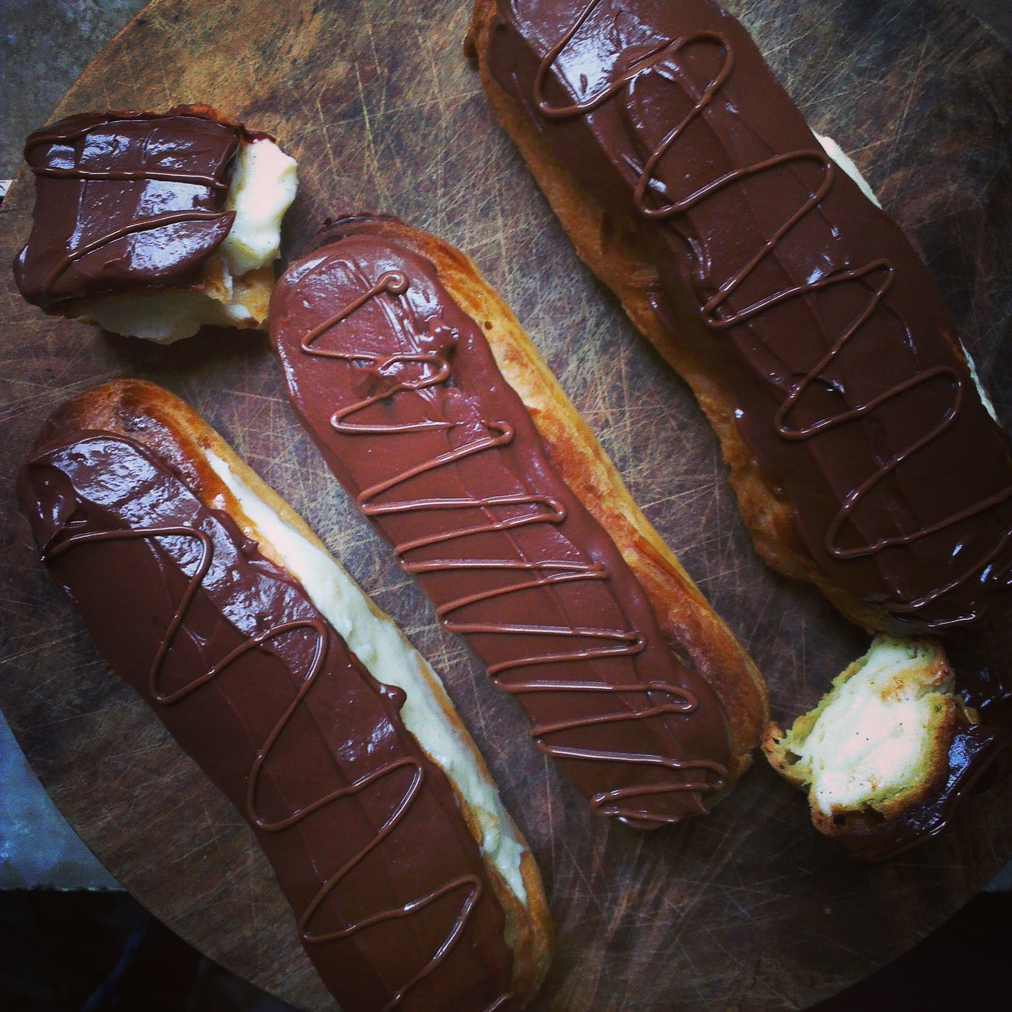 Chocolate eclairs with a touch of Nutella